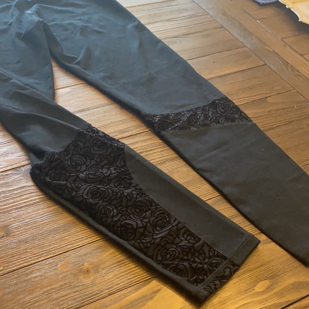 Fabletics Leggings - Size L - image 4